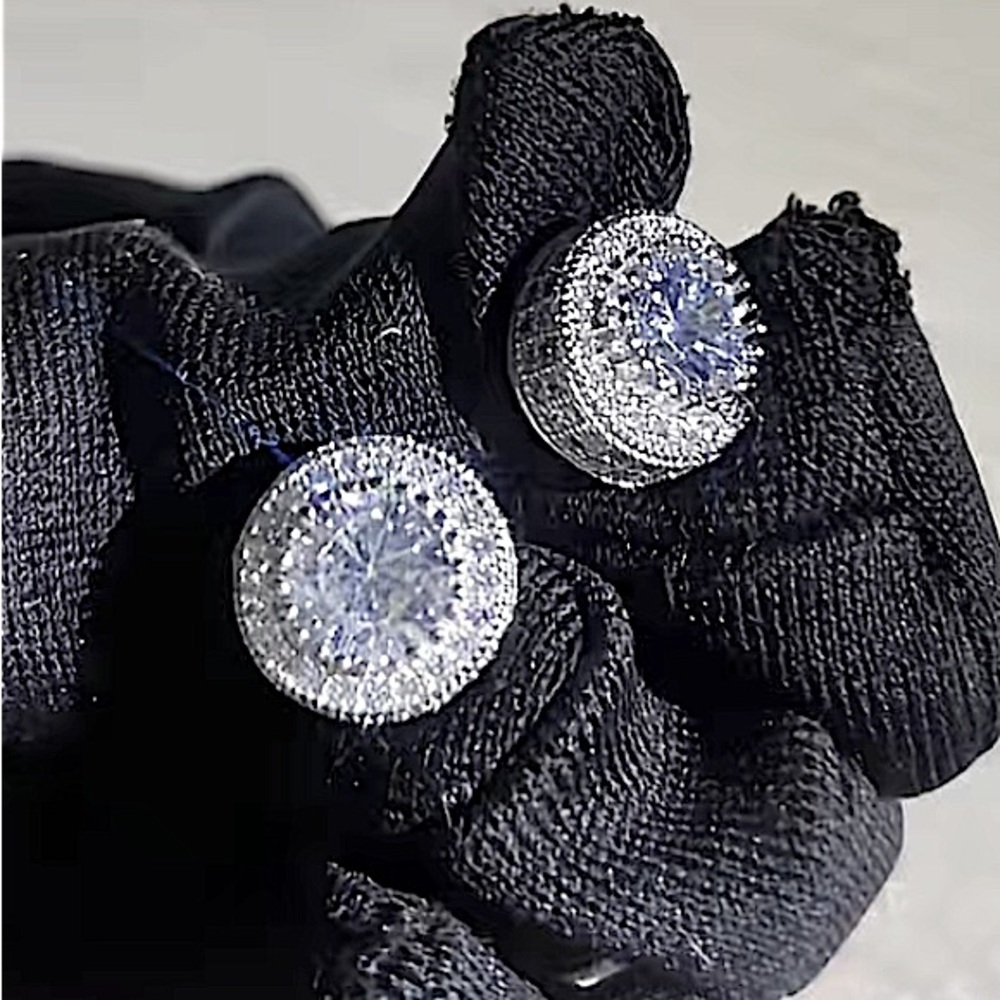Sterling Silver Round Cut Moissanite Circle Shaped Diamond Zircon Stud E…